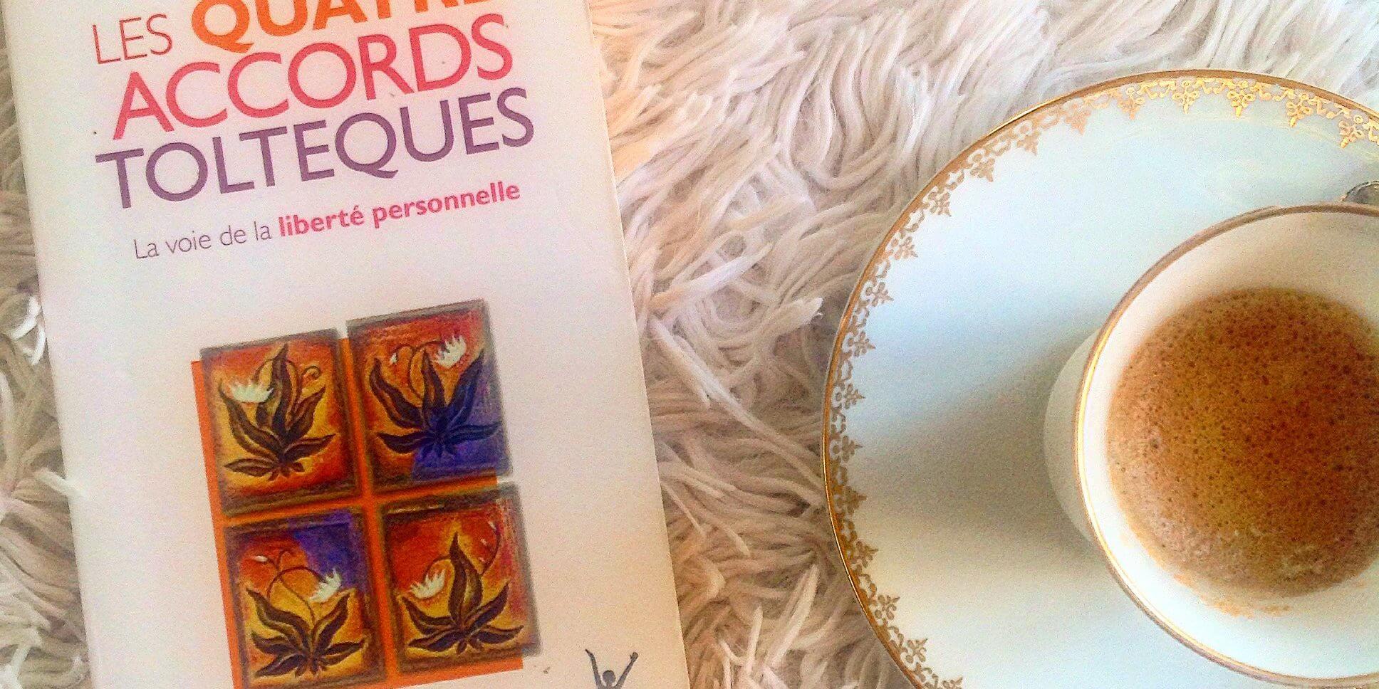 On a souvent les plus grandes peines du monde à contrôler nos émotions quand elles se manifestent intensément et sans crier gare elles nous remuent jusqu'au plus profond de nos entrailles. Pour mieux les appréhender et gagner en liberté, les sages toltèques nous ont transmis quatre vérités, appelées "accords toltèques"